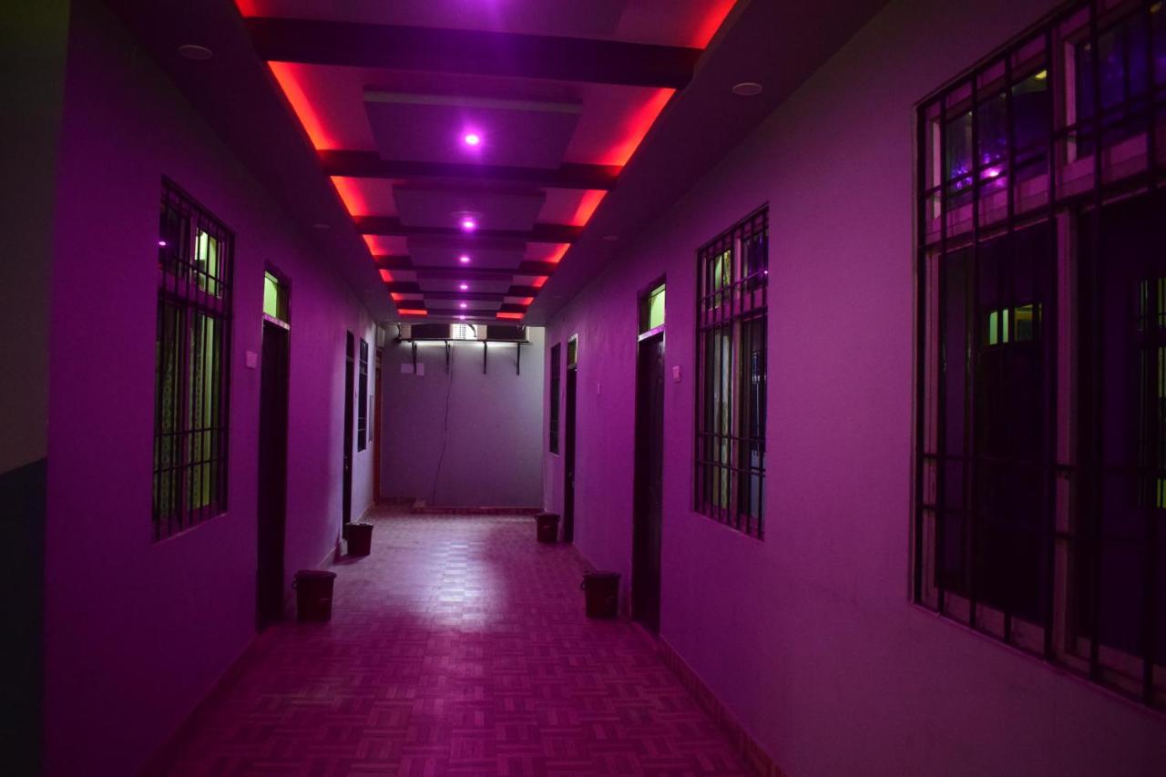 Hotel Shakuntla Palace - 400 Meters Away From Vishnu Pad Temple 7 Mins Walk Gaya Buitenkant foto