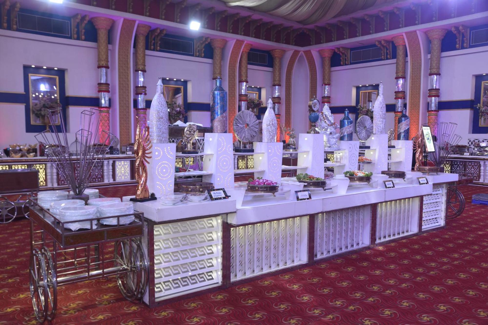 Hotel Shakuntla Palace - 400 Meters Away From Vishnu Pad Temple 7 Mins Walk Gaya Buitenkant foto